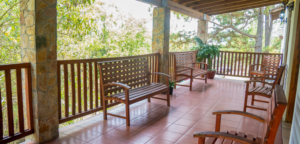 Deck E. Maridee
